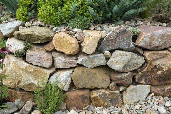 Maple Valley boulder retaining wall installation in WA near 98038