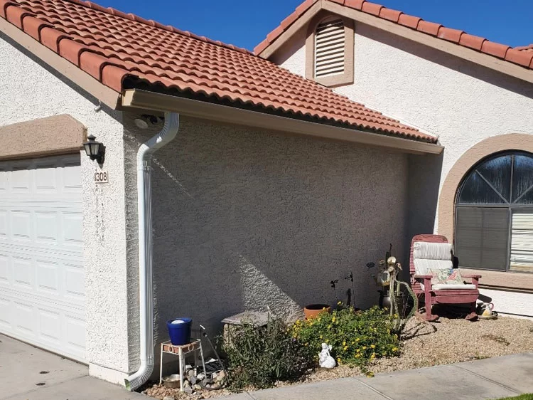 Premium Mesa gutter in AZ near 85201