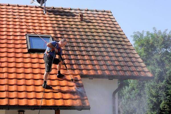 Comprehensive Redmond roof cleaning near me in WA near 98052