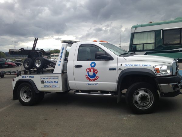 Reliable Seattle Tow Truck Services in WA near 98115